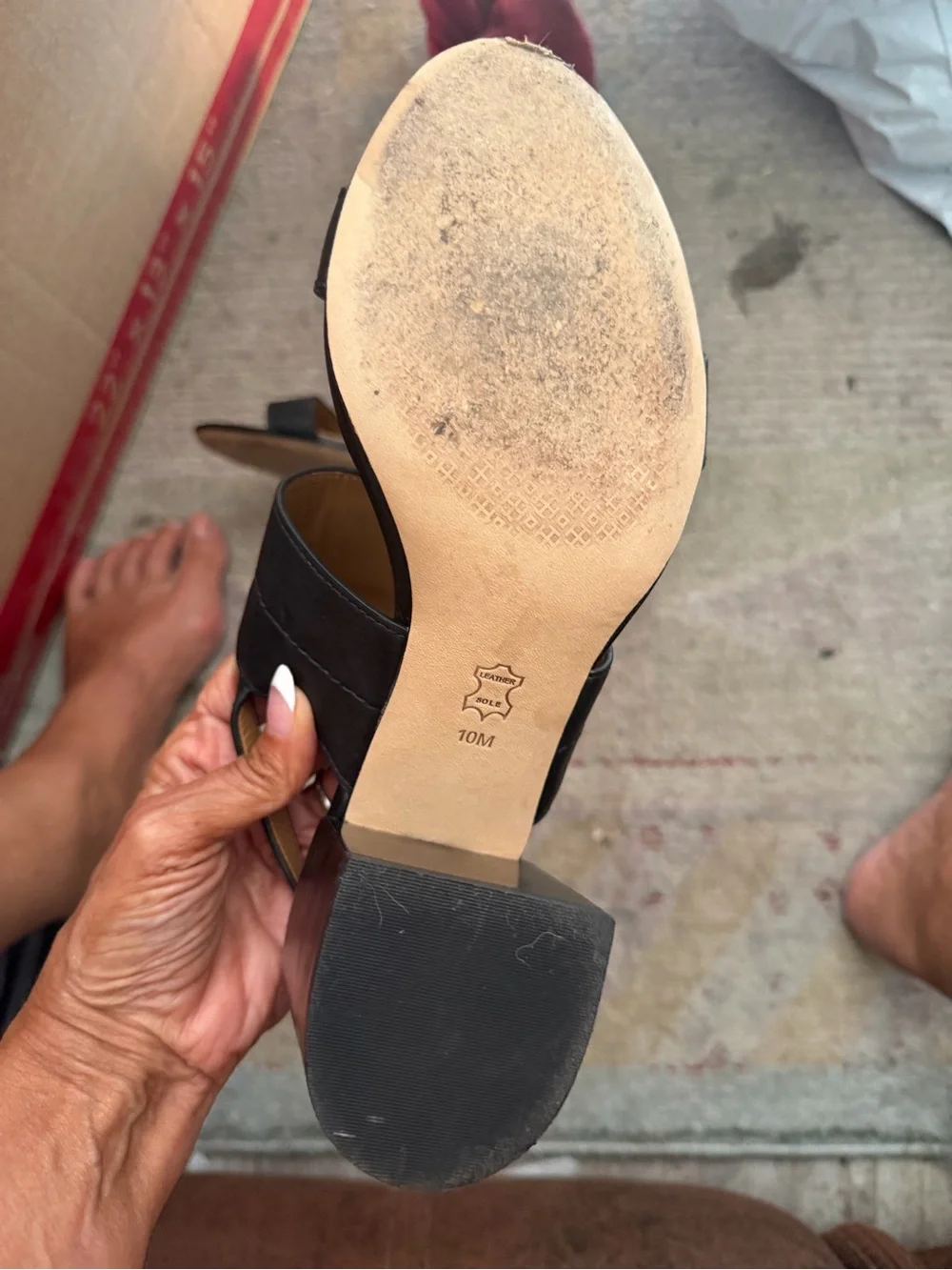 Tory Burch Everly 65mm wedge sandal in black with a gold-tone double-T size 10